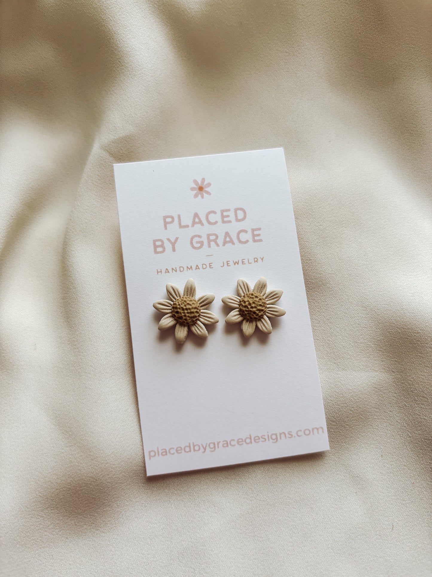 Neutral Daisy Earrings