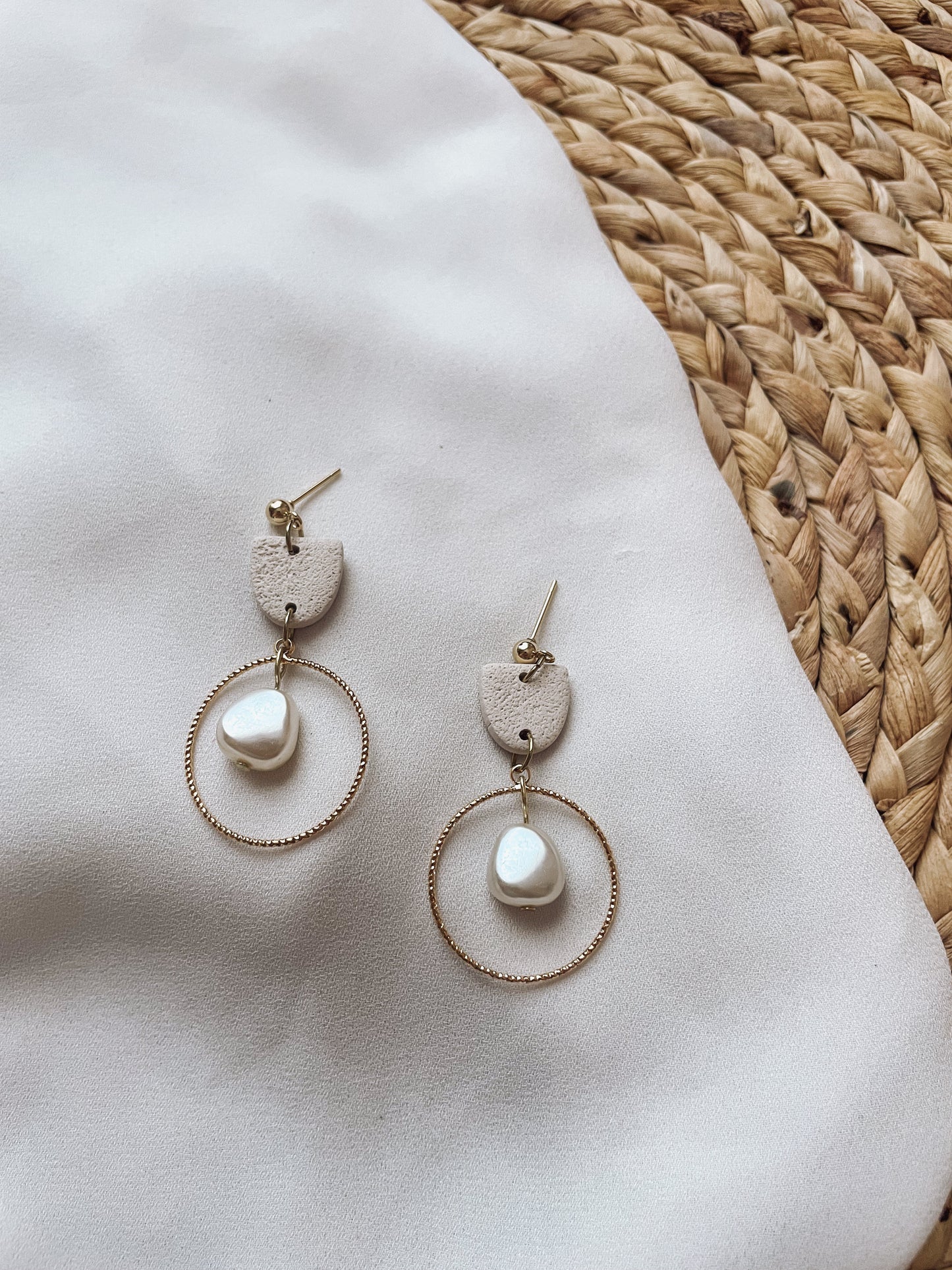 The "Bonnie" Earrings I Minimalist Neutral Earrings with Pearls