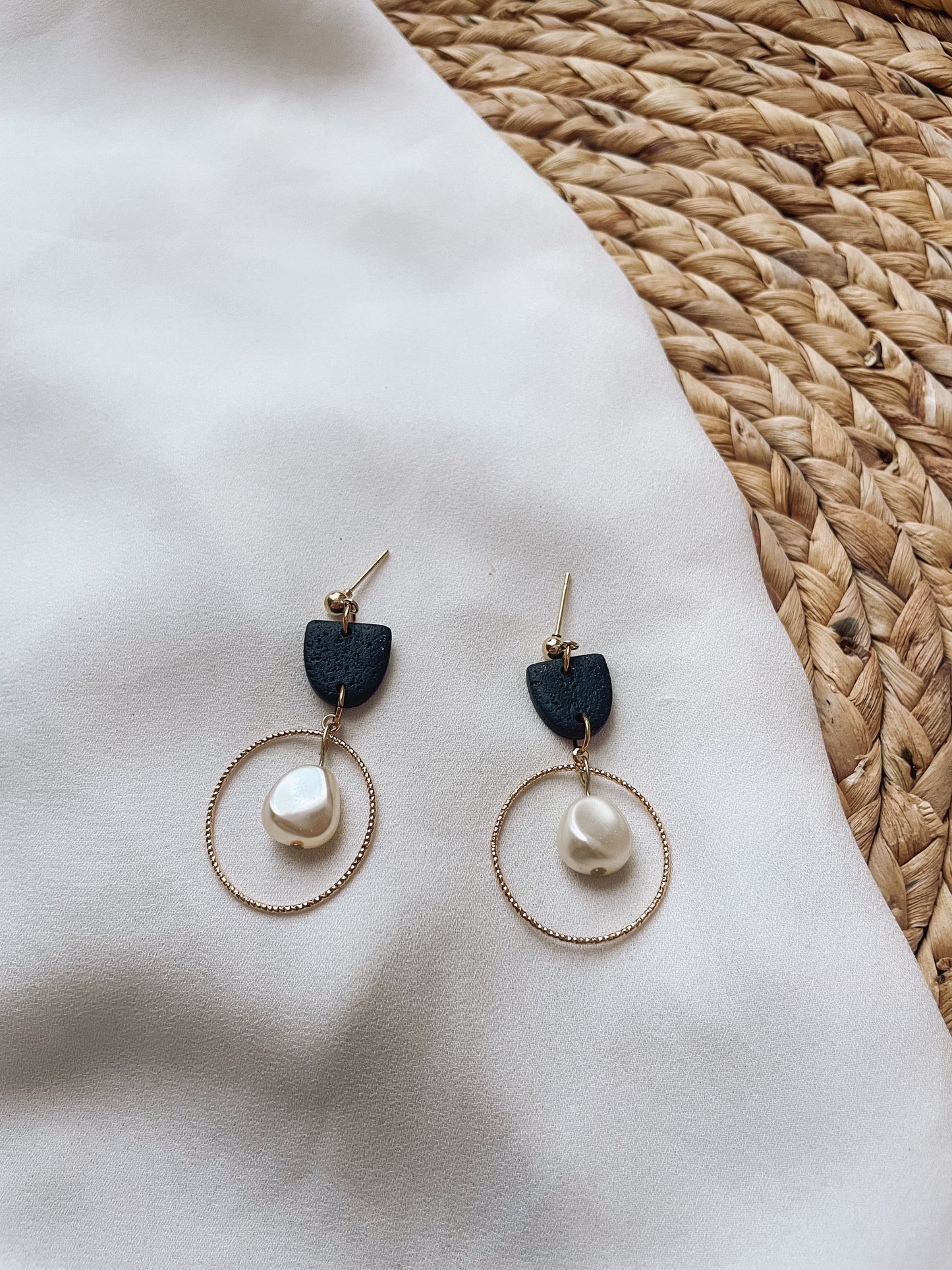The "Bonnie" Earrings I Minimalist Neutral Earrings with Pearls