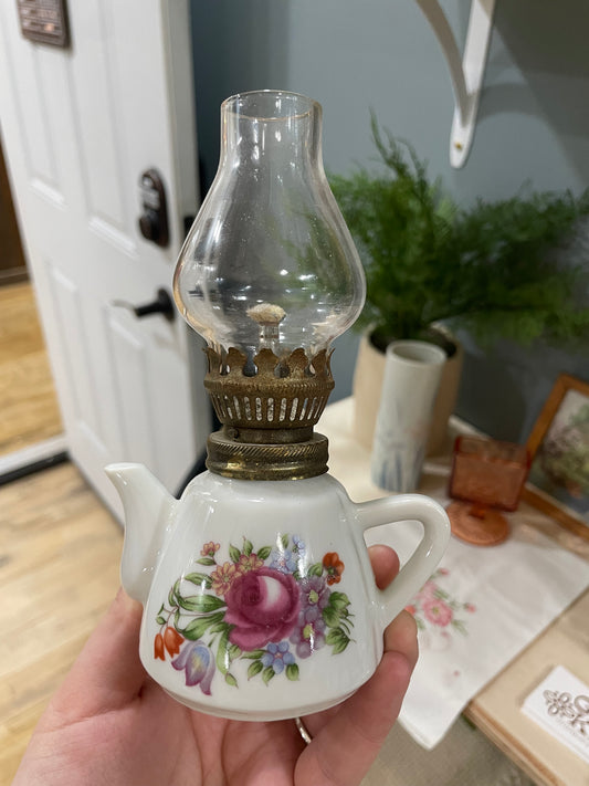 Floral Oil Lamp I Good Kind Antiques